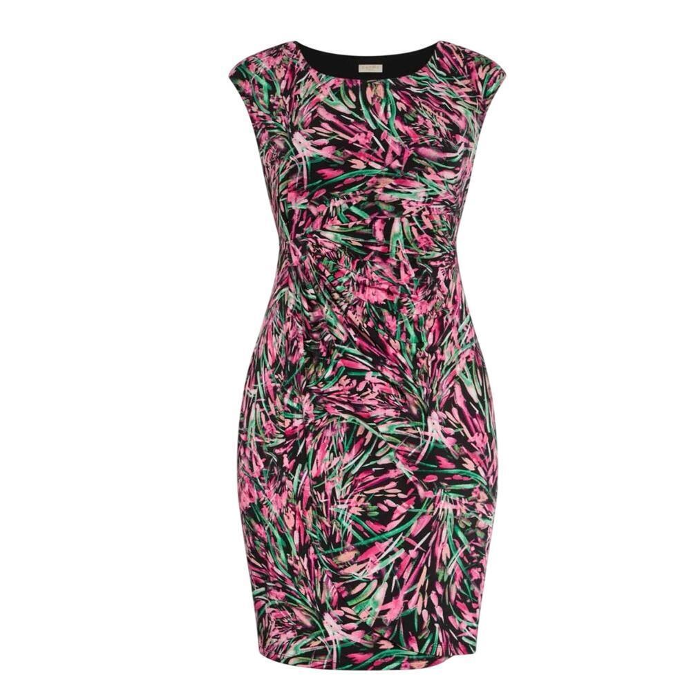 Connected Abstract Draped Casual Dress Size 22W
Stretch